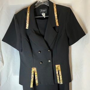 Women’s business suit-Sweet Suit, size 14